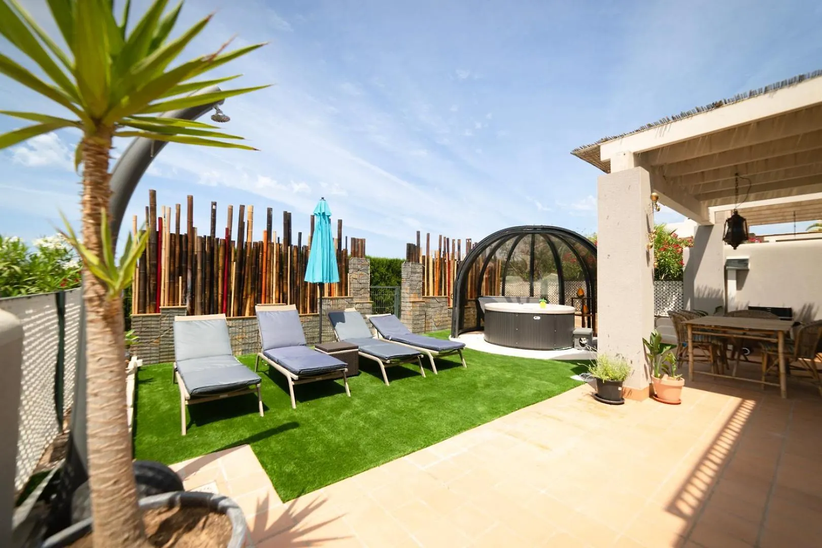 Sunset Sea View & Garden Spa Cala Tarida 6P Max 0*, Cala Tarida (Ibiza)