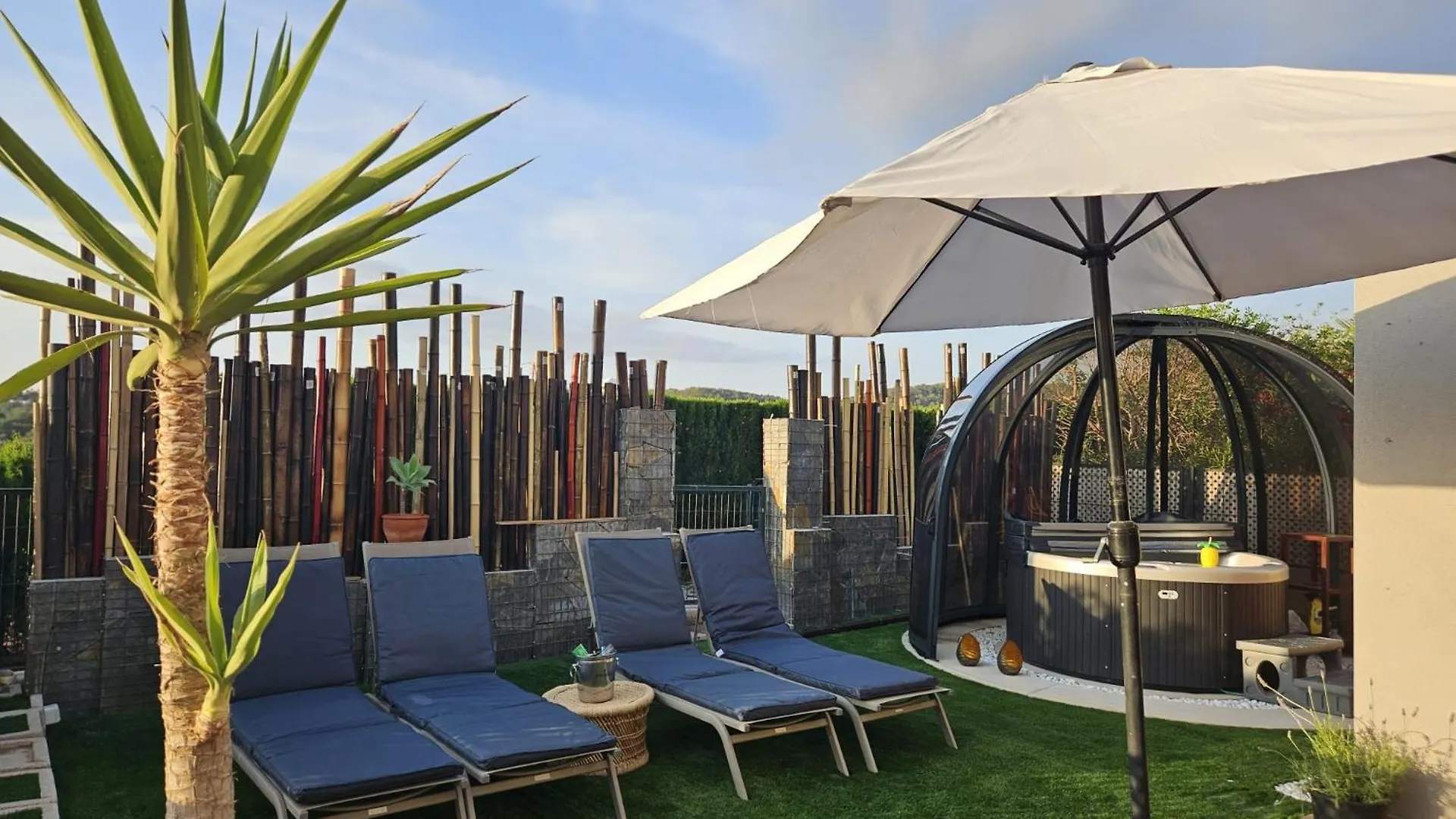 Holiday home Sunset Sea View & Garden Spa Cala Tarida 6P Max